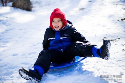 滑雪服可以當(dāng)沖鋒衣穿嗎？